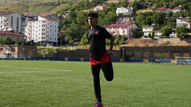 Bitlisli şampiyon atlet, Kudüs'te madalya kazanmak için günde 20 kilometre koşuyor