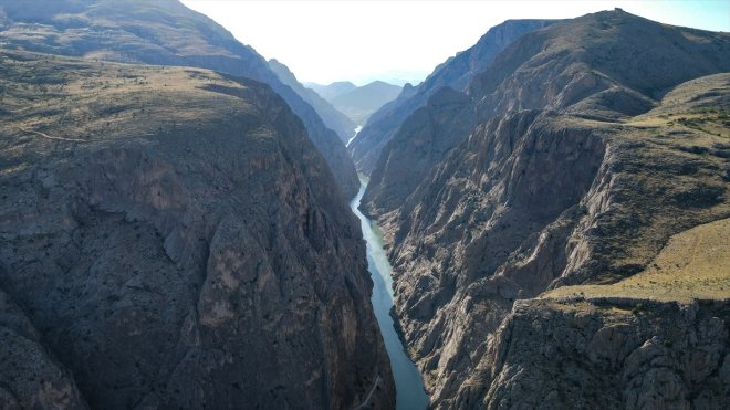 ERZİNCAN - Karanlık Kanyon adrenalin tutkunlarının vazgeçilmez rotası oldu1