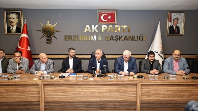 AK Parti Genel Başkanvekili Ala, Erzurum'da partililerle bir araya geldi