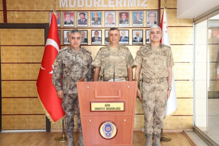 Erzurum Jandarma Bölge Komutanı Düz
