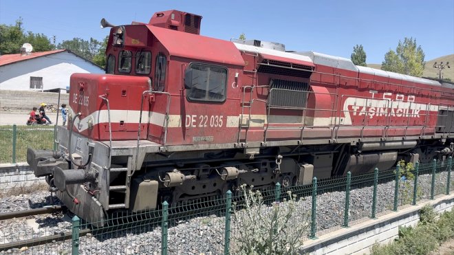 Erzurum'da trenin çarptığı çocuk öldü