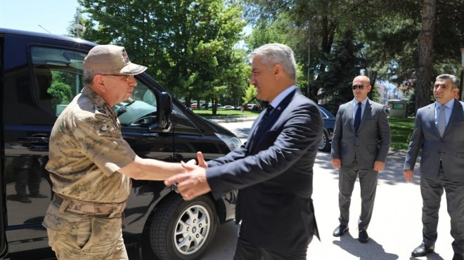 Jandarma Genel Komutan Yardımcısı Korgeneral Balıbek, Erzincan Valiliğini ziyaret etti