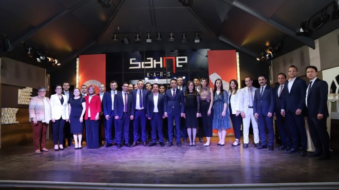 Kars'ta görev yeri değişen hakim ve savcılara veda yemeği verildi