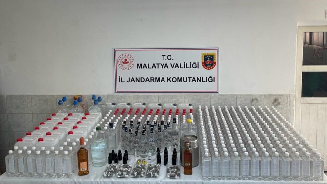 Malatya'da 230 litre kaçak içki ele geçirildi