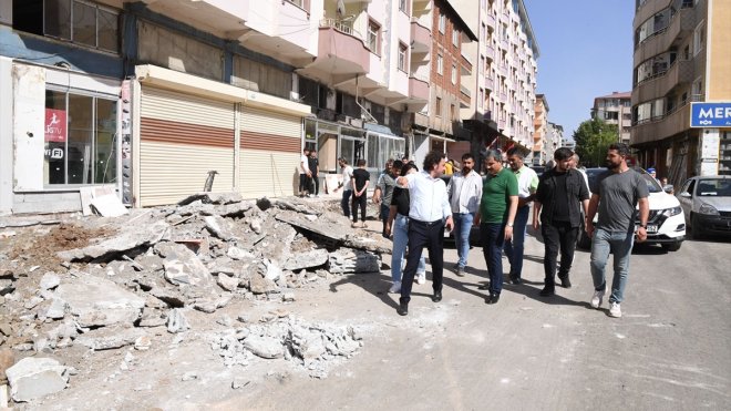 Muş Belediye Başkanı Asya, alt ve üst yapı çalışmalarını inceledi