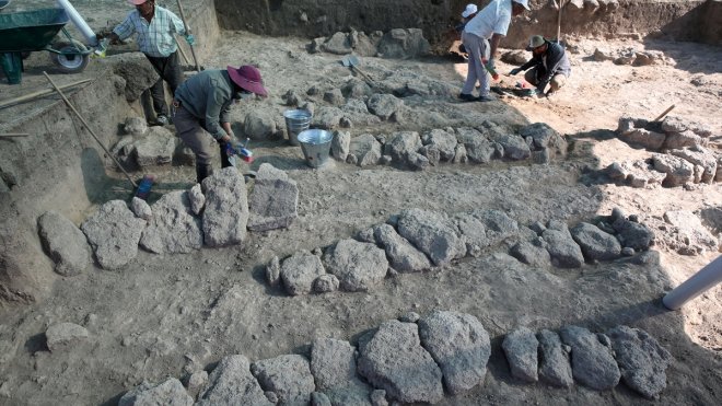 MUŞ - Malazgirt Savaşı alanının tespiti için yapılan kazıda 15 mezar açıldı1