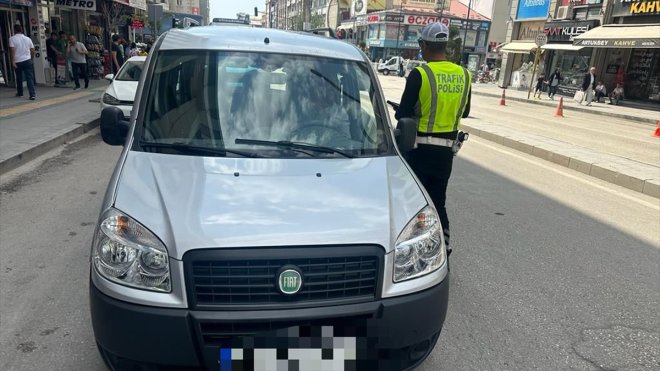 Van'da 12 araç trafikten menedildi