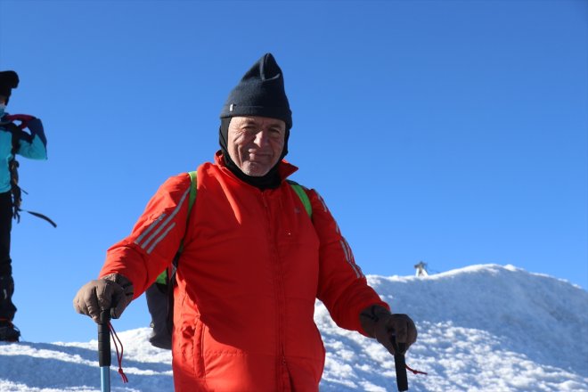 AĞRI 68 64 çıkartıyor dağcılar - gençlere taş yaşındaki ve tırmanışta 7