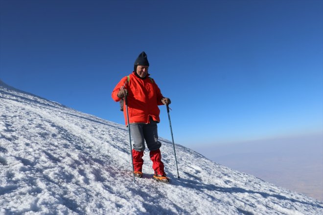 AĞRI ve çıkartıyor taş yaşındaki tırmanışta 64 gençlere - 68 dağcılar 8