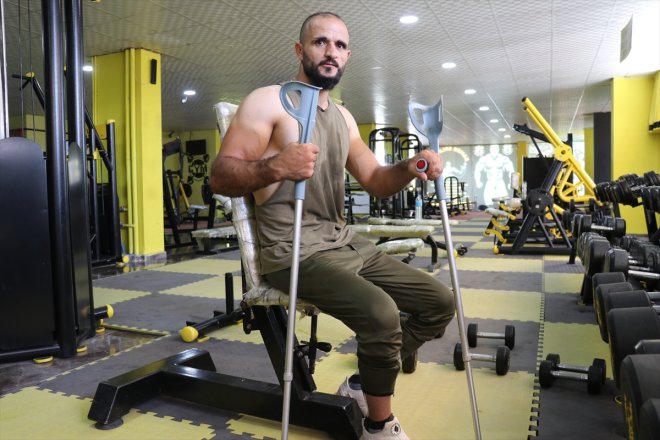 düşerek çalışıyor bedensel İnşaattan hayata Halit Ağrılı olan AĞRI - engelli tutunmaya sporla 10