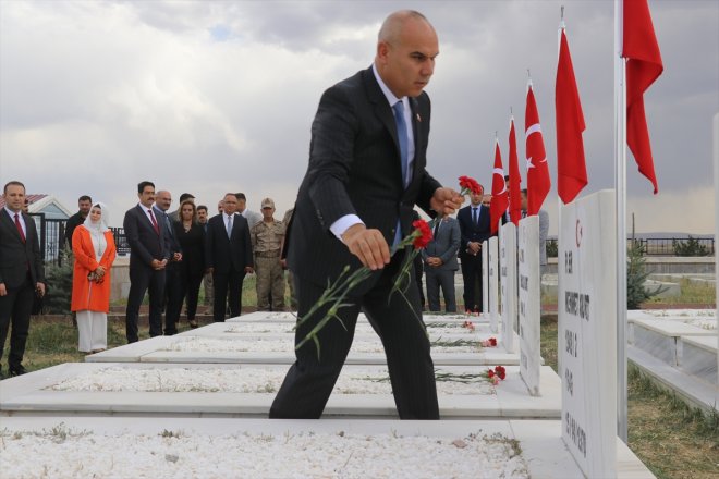 Valisi görevine Ağrı Mustafa başladı Koç 3