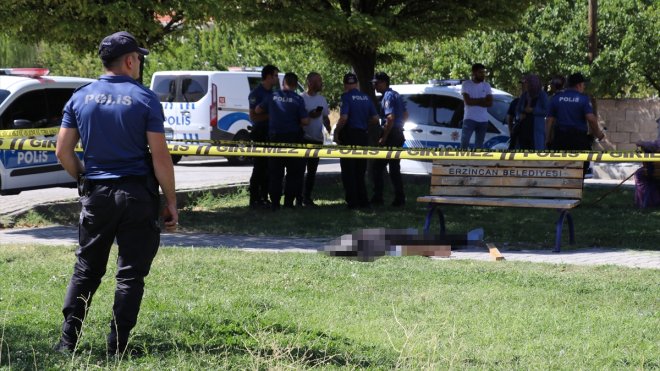 Erzincan'da bir kişi parkta ölü bulundu