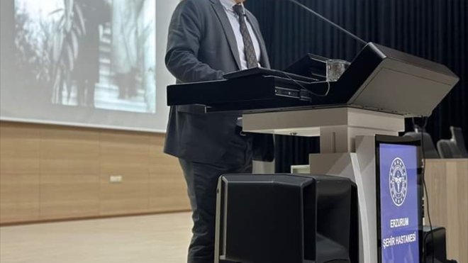 Erzurum'da "7 Bölgede 7 Cerrahi Bilimsel Toplantısı" yapıldı