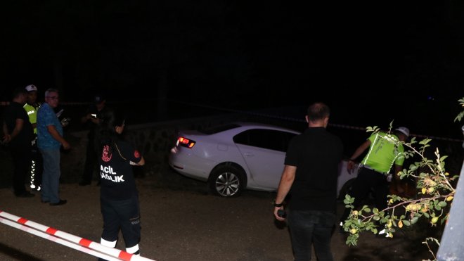 Erzurum'da trafik kazasında kardeşlerden biri öldü, diğeri ağır yaralandı