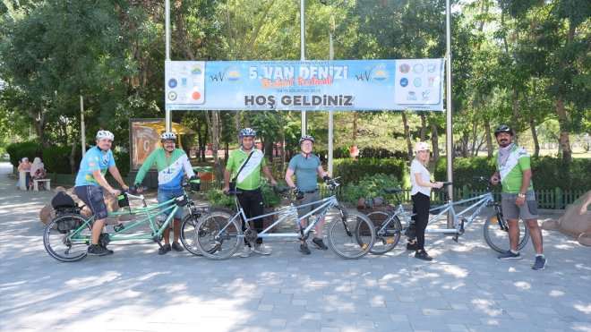 Görme engelli bisiklet tutkunları Van