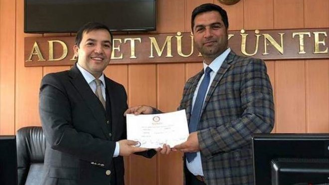 Hınıs'ta AK Parti Belediye Meclis Üyesi Serdal Şan, belediye başkanı seçildi