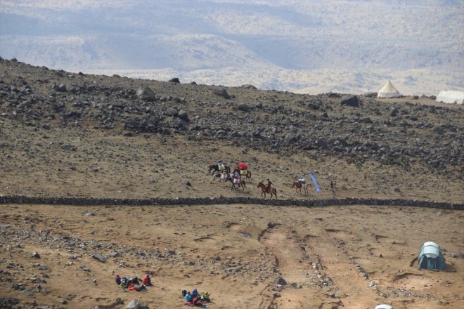 Ağrı lojistik gelen sağlıyor destek - eteklerindeki dağcılara köylüler Dağı tırmanışa IĞDIR 15