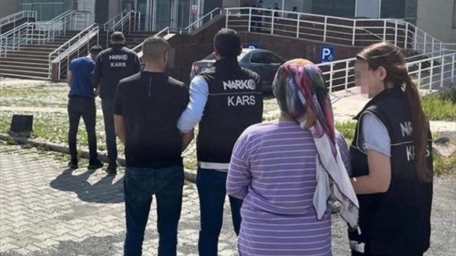 Kars'ta uyuşturucu operasyonunda 13 zanlı tutuklandı