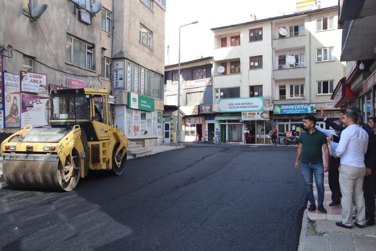 Leylek Pınar Mahallesi sakinleri asfalt çalışmamız başladı.2