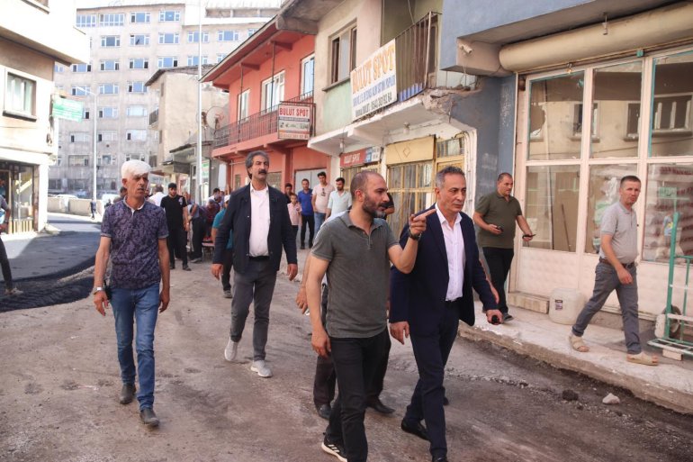 Leylek Pınar Mahallesi sakinleri asfalt çalışmamız başladı.4
