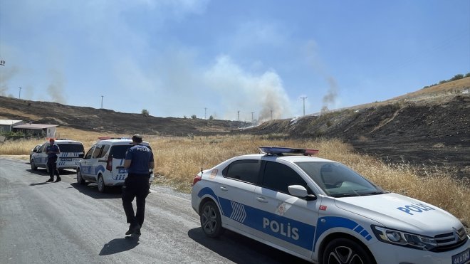Battalgazi ilçesindeki ot yangını söndürüldü