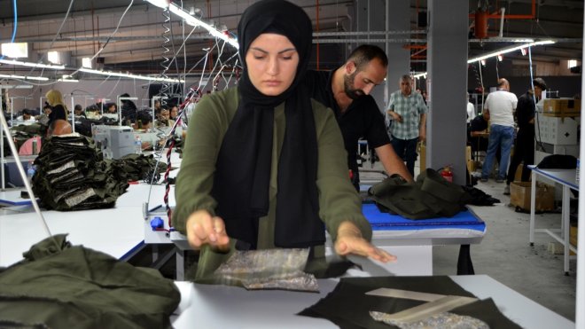 MUŞ - Kurulan tekstil fabrikasından 11 ülkeye ürün gönderiliyor1