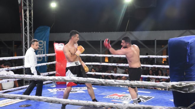 Van'da 5 ülkeden 16 sporcunun katılımıyla boks turnuvası düzenlendi