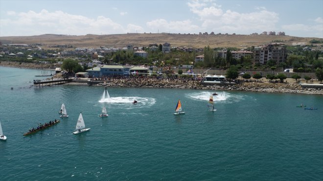 Van'da "11. Van Denizi Su Sporları Festivali" düzenlendi