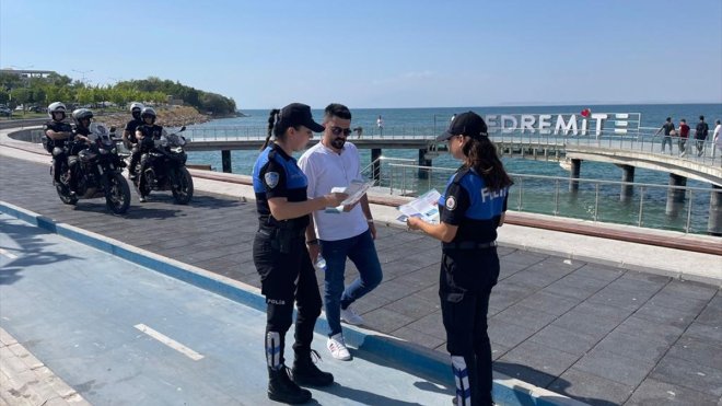 Van'da deniz polisi boğulma vakalarının önlenmesine yönelik çalışmalarını sürdürüyor