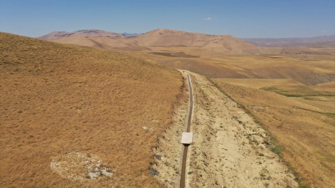 Gürpınar ilçesinde 350 hektar tarım arazisine sulama suyu ulaştırıldı