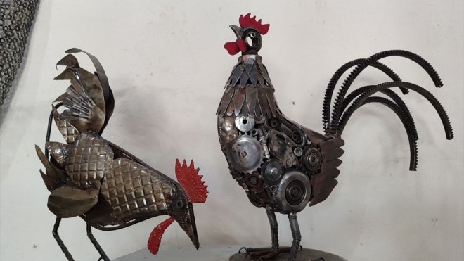 İranlı sanatçı hurdacılardan topladığı demir parçalarıyla heykeller yapıyor