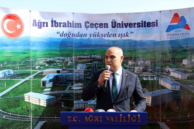 çocukların turnuvası düzenlenen - başladı AĞRI katılımıyla futbol Depremzede 3