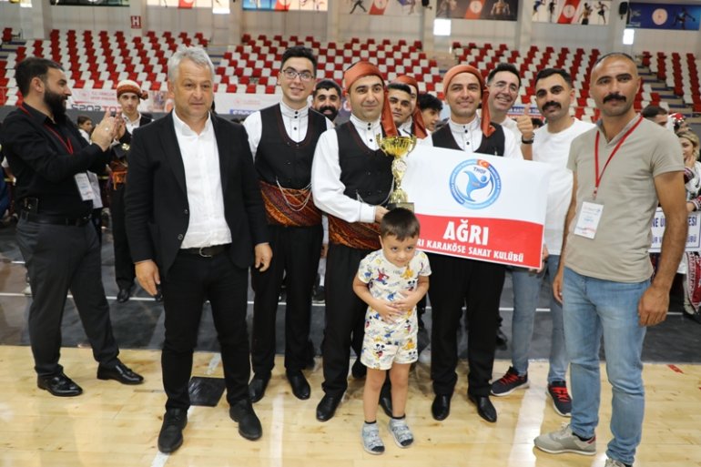 Ağrı Halk Oyunu Ekibi Bölge Şampiyonu oldu1