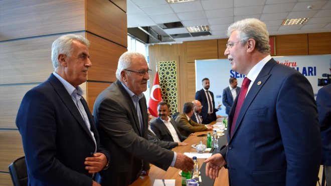 AK Parti Grup Başkanvekili Akbaşoğlu, Bitlis'te konuştu: