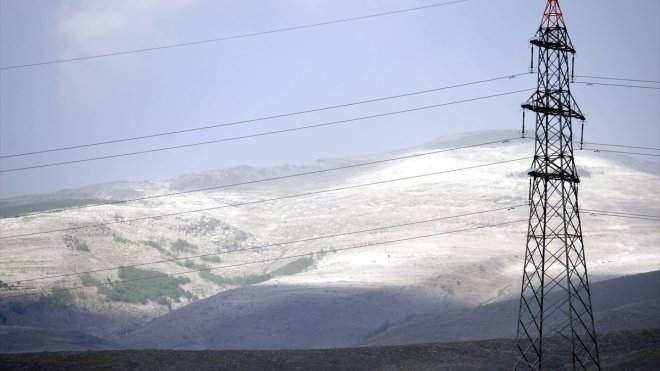 Ardahan'da sağanak ve dolu etkili oldu