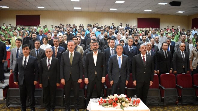 Bitlis'te İlköğretim Haftası kutlandı