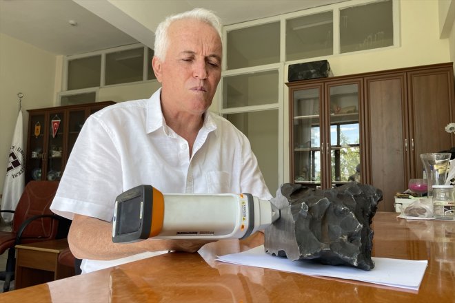 Üniversitesinde yeniden ELAZIĞ önce 42 - gök düşen taşı Ağrı