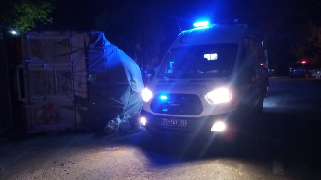 Elazığ'da kamyonun devrilmesi sonucu 5 kişi yaralandı