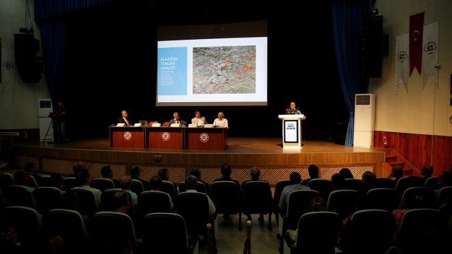 Prof. Dr. Naci Görür, Elazığ'da düzenlenen deprem çalıştayında konuştu: