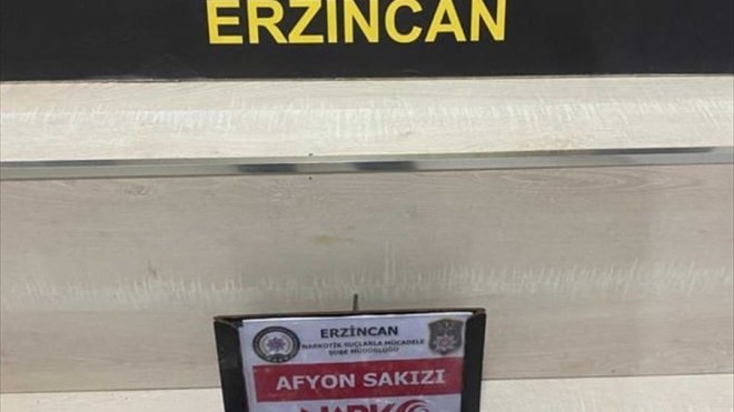 Erzincan'da mide ve bağırsaklarında uyuşturucu bulunan zanlı tutuklandı