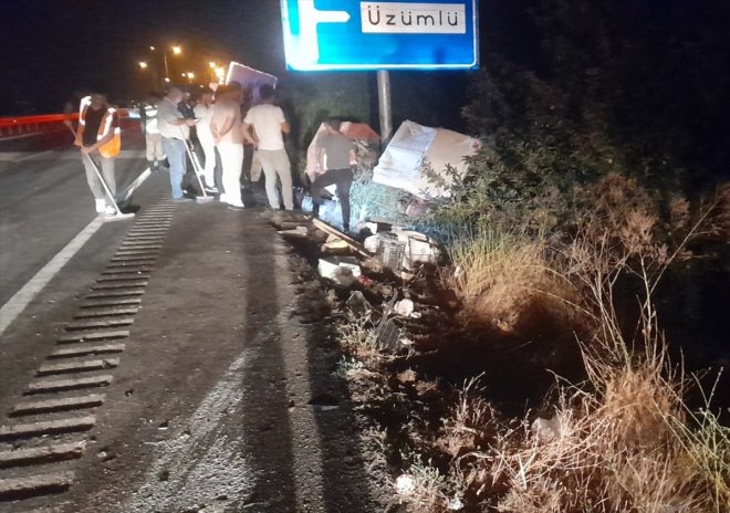 3 traktöre sonucu yaralandı kişi tırın çarpması Erzincan