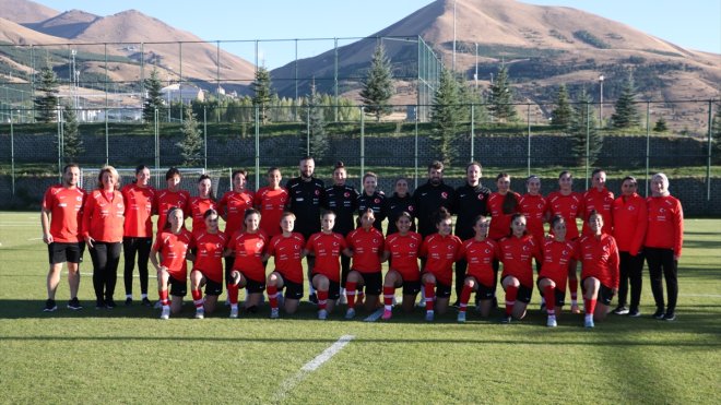 19 Yaş Altı Kadın Milli Futbol Takımı'nın hedefi A Ligi'nde kalmak