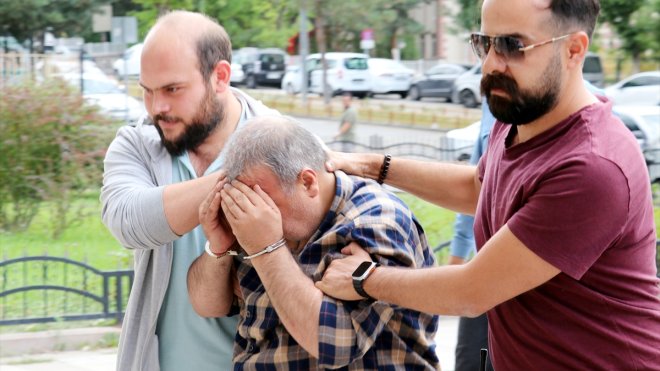 Kendisini "bölge müdürü" olarak tanıtıp güvenlerini kazandığı kişileri dolandıran şüpheli tutuklandı