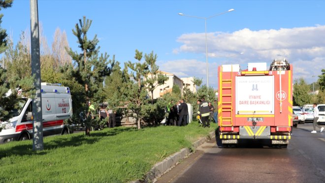 Erzurum'da pikabın devrilmesi sonucu 1 kişi yaralandı