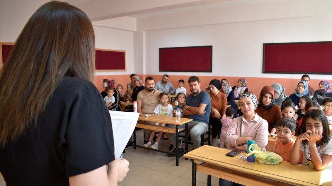 HAKKARİ - Okullarda ilk zil uyum eğitimi için çaldı1