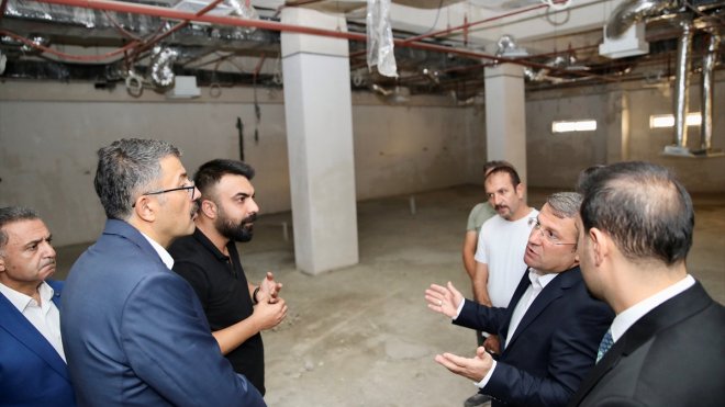 Hakkari Valisi Çelik, Yüksekova'da ziyaretlerde bulundu