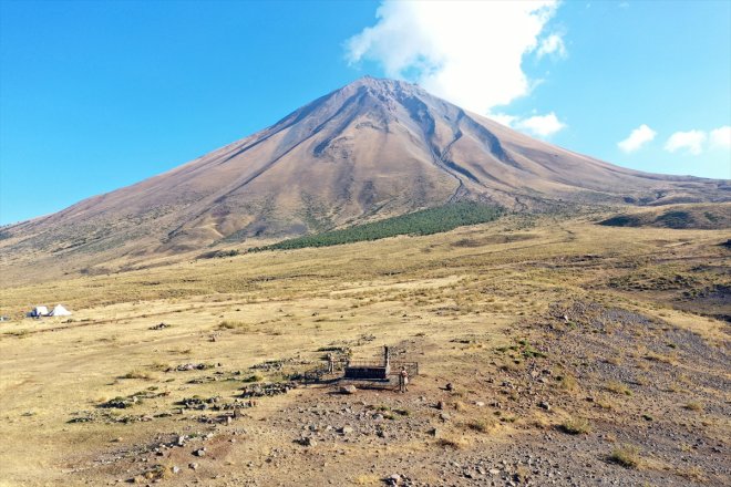 Ağrı Dağı'nda şehit olan askerin mezarı Genelkurmay arşivi incelenerek bulundu