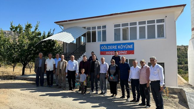 Keban Kaymakamı Atalık yapımı tamamlanan camide incelemede bulundu