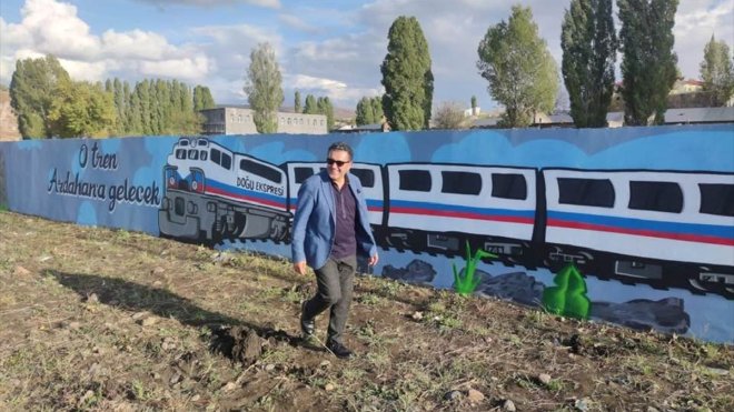 Kura Nehri kıyısına Doğu Ekspresi'nin resmi çizildi