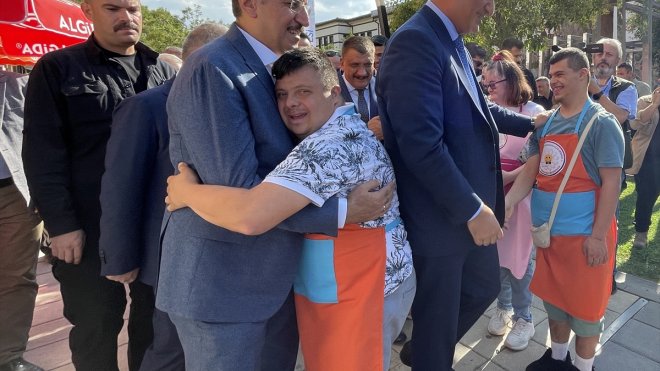 Kültür ve Turizm Bakanı Ersoy, Malatya'da ziyaretlerde bulundu